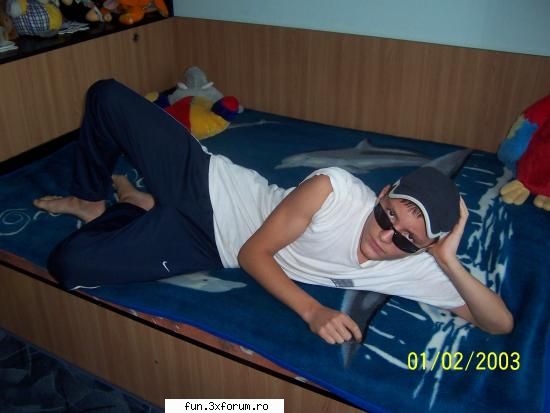 Spunetimi ce credetzi despre mine - Tot eu sunt :) ! - Baieti